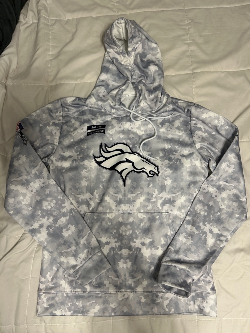 Denver Broncos Camo Pullover Hoodie - Gray White